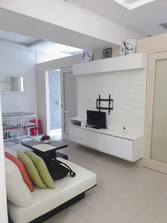 JAZZ Residences Nicanor St. Bel Air Makati City Esterno foto